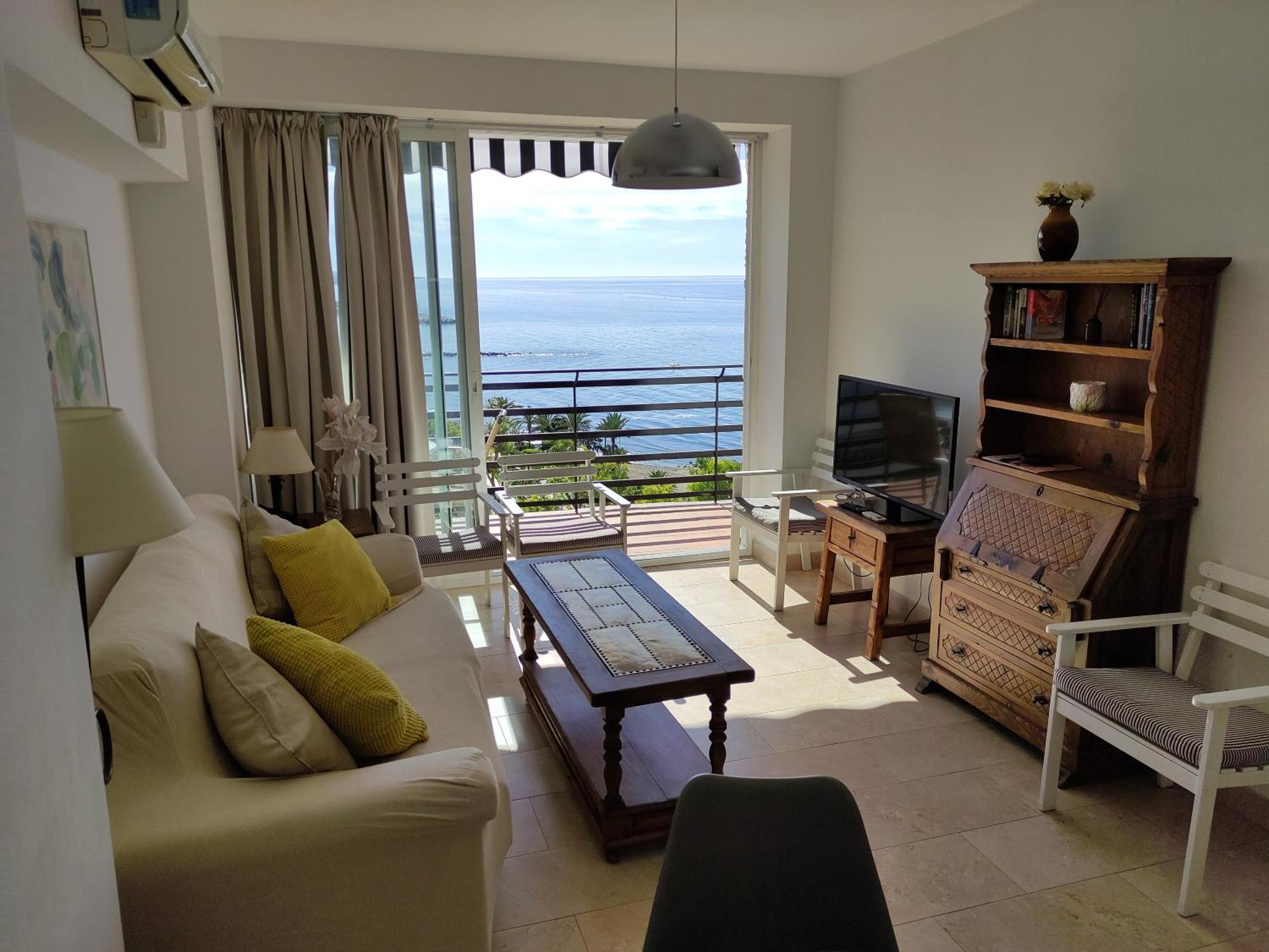 Apartment In First Line Apto. 10-9 *